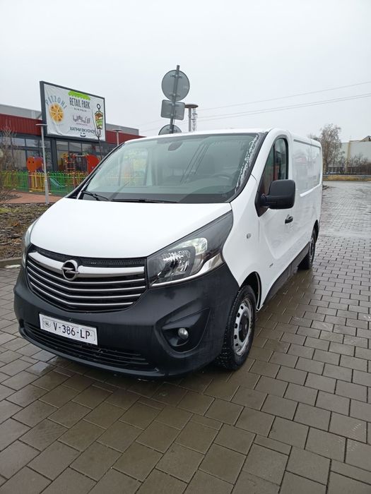 Opel Vivaro 1.6 Нов бус докаран на ход от Холандия