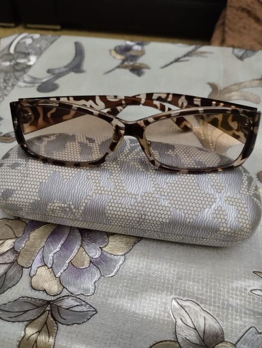 Продам очки новые