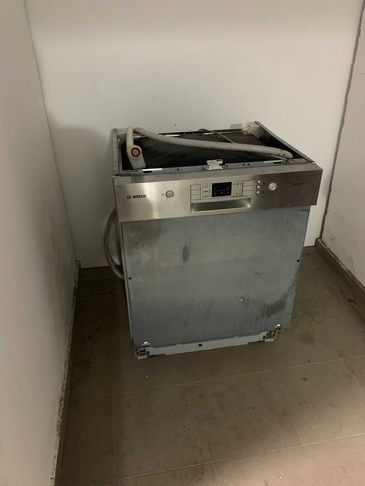 Съдомиялна машина BOSCH SMI50M05EU Полу-вграждане. 13 бр.