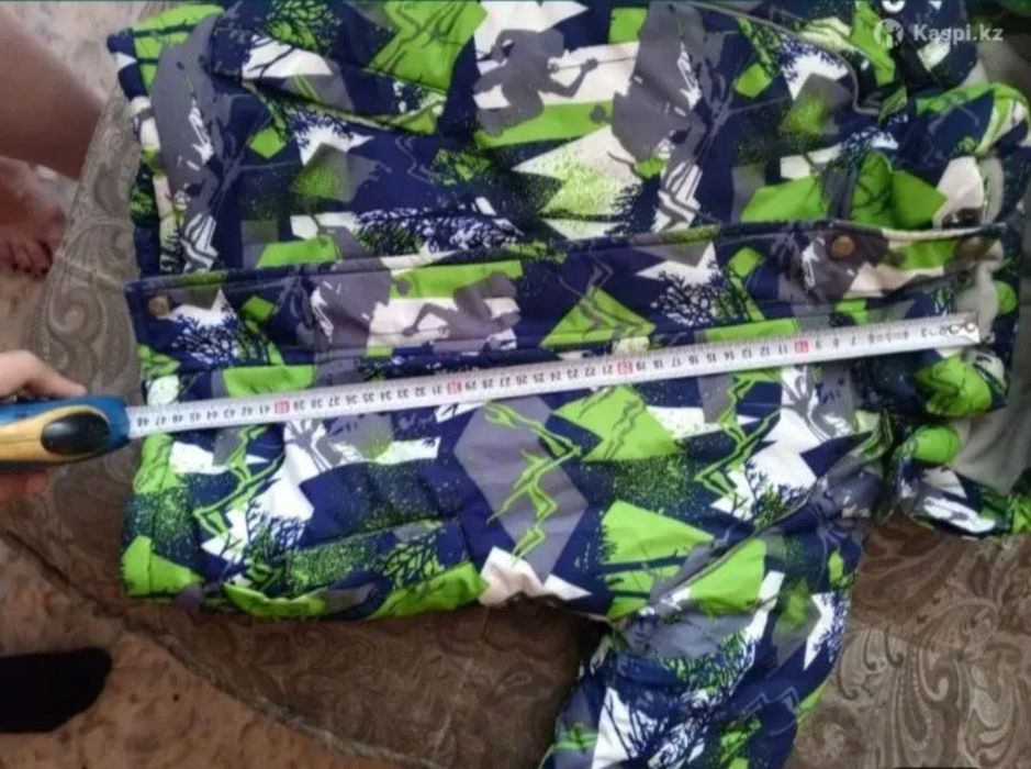 Продам детские куртки