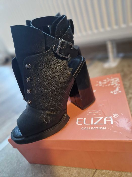 Сандали с дебел ток