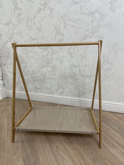 Вешалка для детских вещей