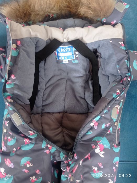 Продам комбинезон( зима) на девочку. 10000тыс .