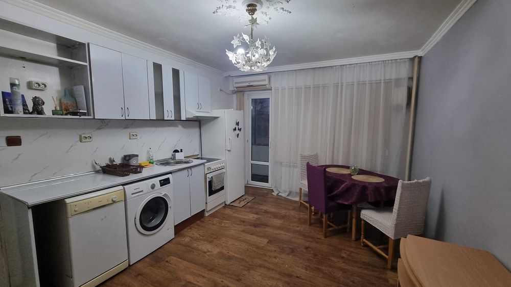 Дава се под наем Тристаен апартамент в Ловеч, Здравец - 64 кв.м за 204 € - Снимка #3