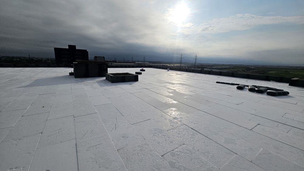 Hidroizolatie acoperis  blocuri , case , hale