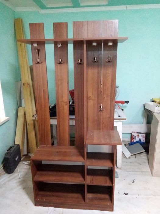 Камод сотилади ва прихожая