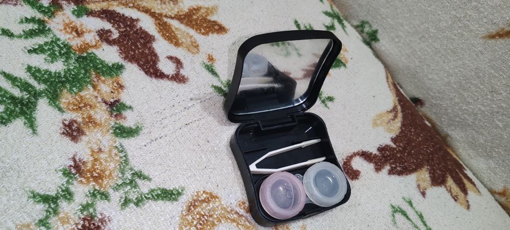 Контейнер для линз