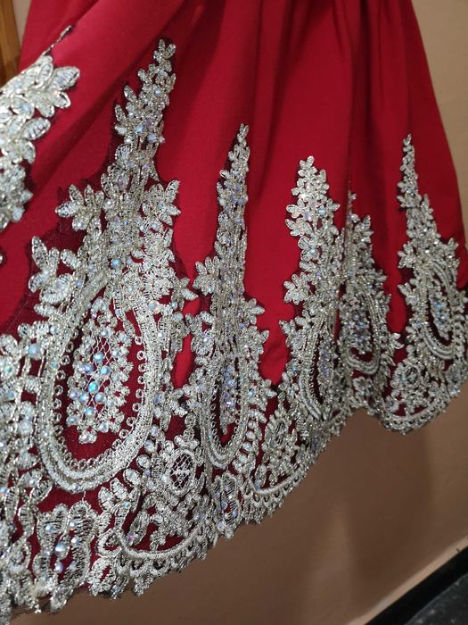 Официална рокля (бална рокла)