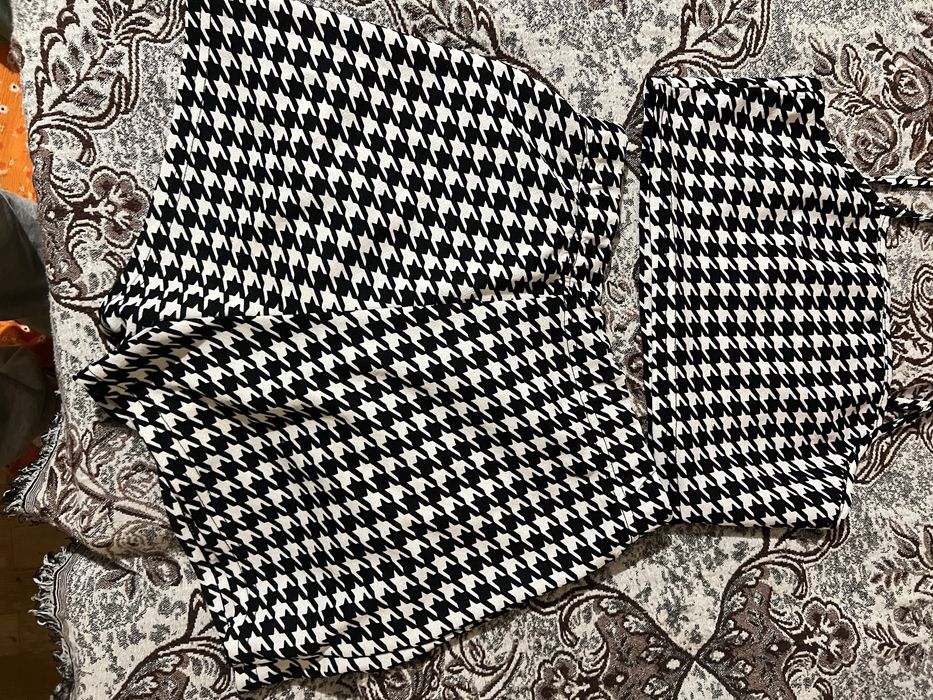 Панталон пола със кроп топ