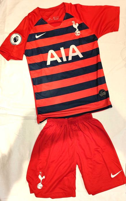 Детски футболен екип