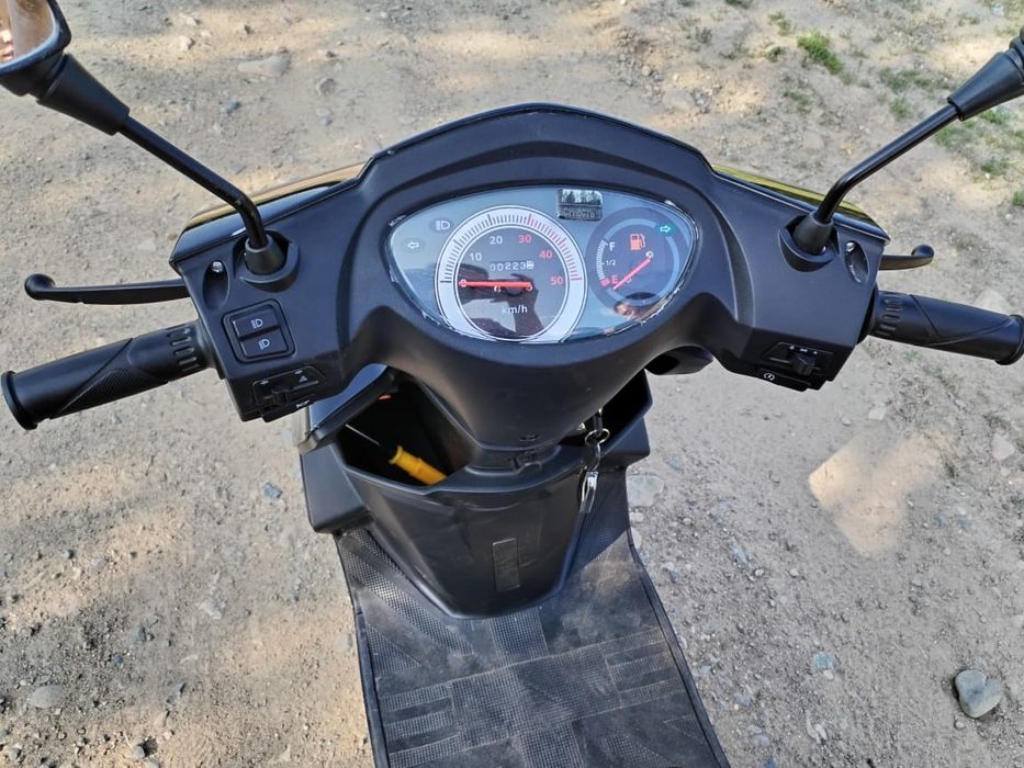 Продам скутер nomad m12