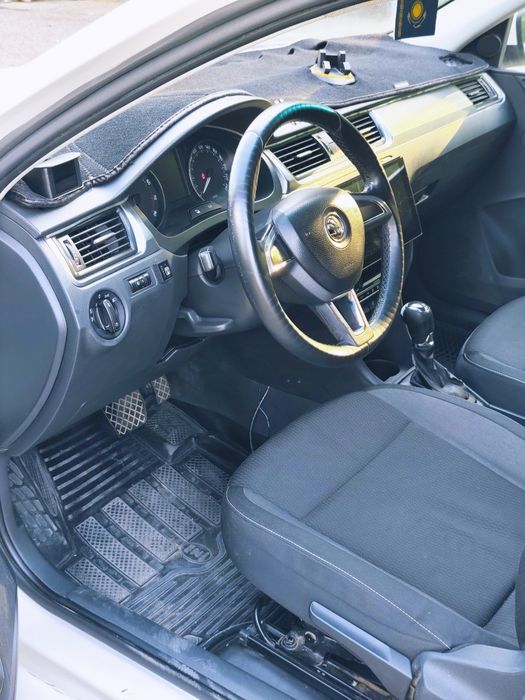 Продам Skoda Rapid на автомате