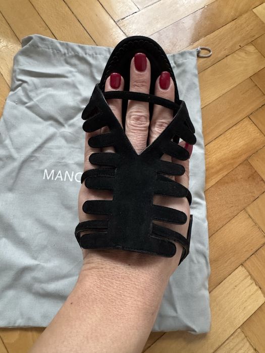 Оригинални сандали на Manolo Blahnik