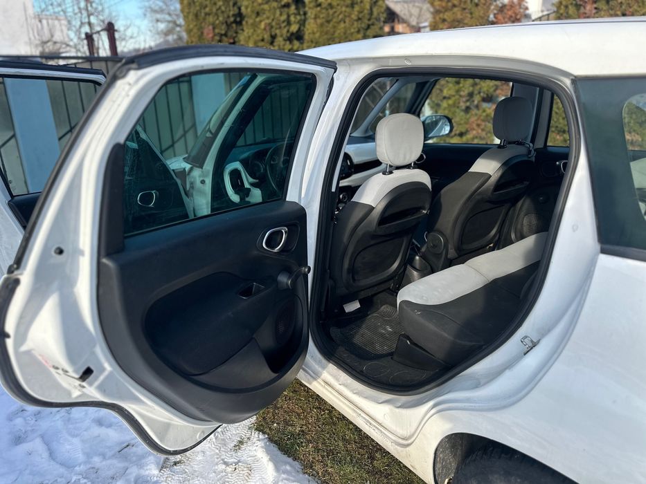 Vând Fiat 500L 2013 benzină