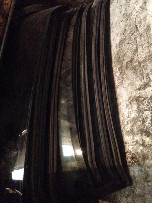 Стекла на мерседес 190-124