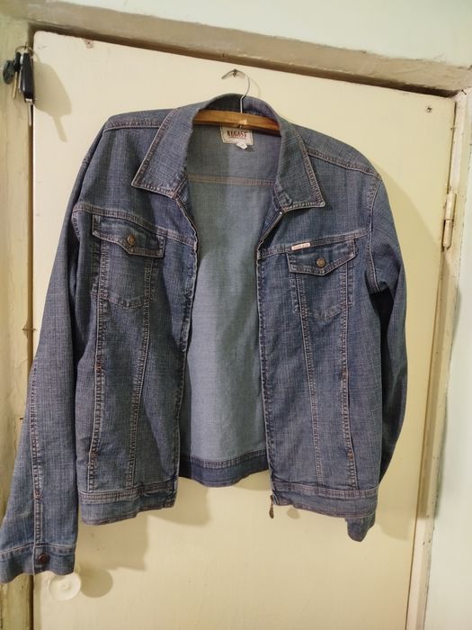 Продам джинсовые куртки.