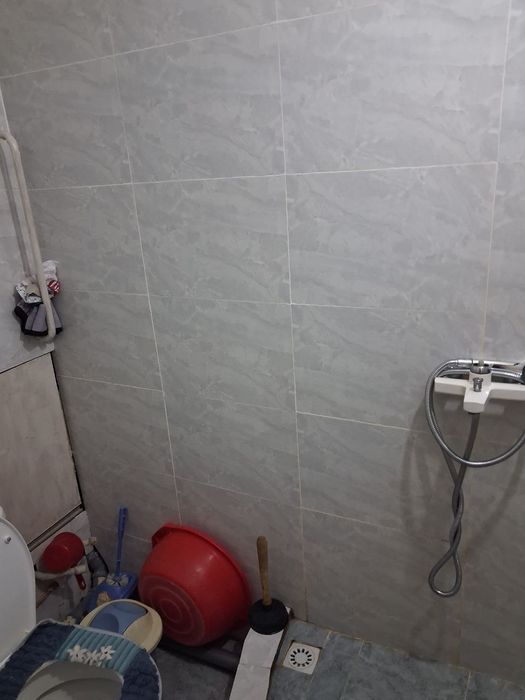 Срочно!Продаётся квартира Чиланзар 4 квартал 1/4/4 кирпич 1,2 ×3 балко