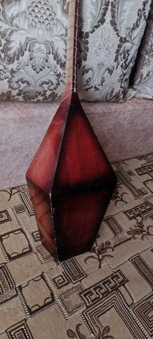 Продам красивую домбру