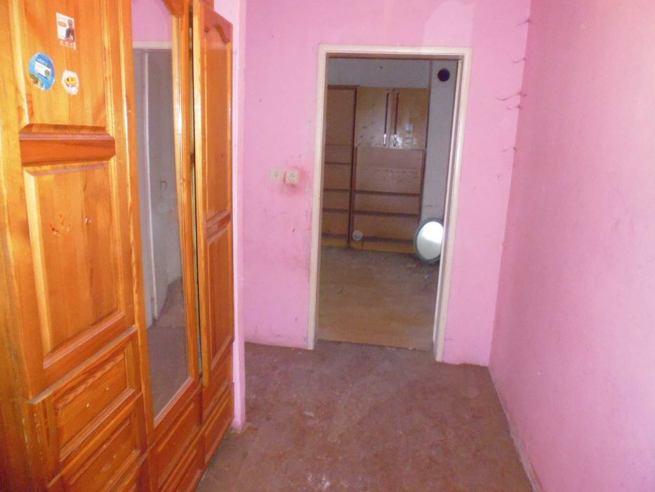 Тристаен апартамент за продажба в ж.к. Люлин 3, гр.София