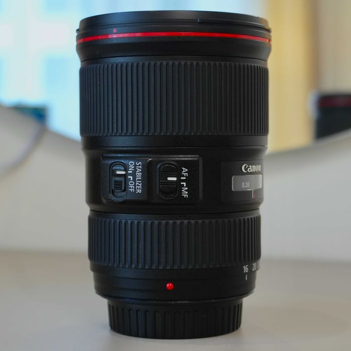 Canon EF 16-35mm f4 L IS USM