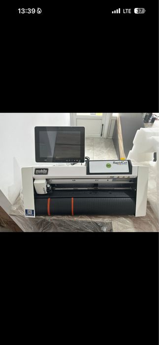 Plotter pentru folii de telefon