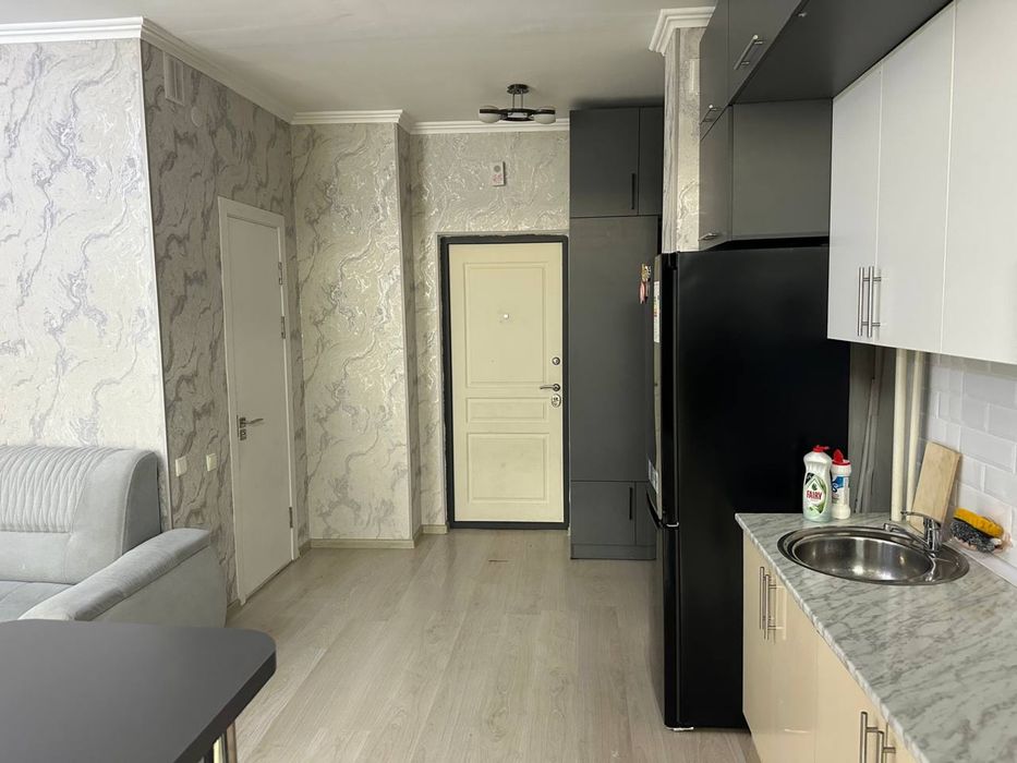 Аренда двухкомной квартиры на кадышева новостройка 3-этаж