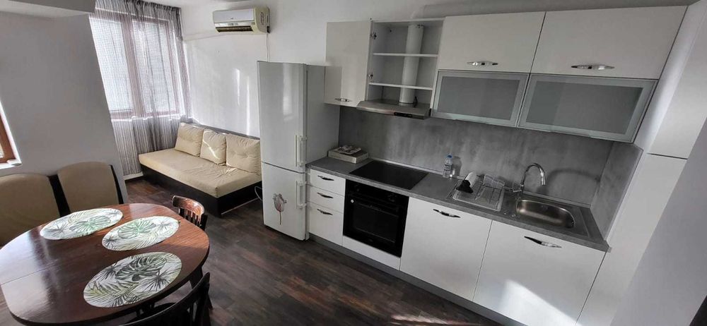 Дава се под наем Двустаен апартамент в Варна, Автогара - 54 кв.м за 428.91 € - Снимка #1