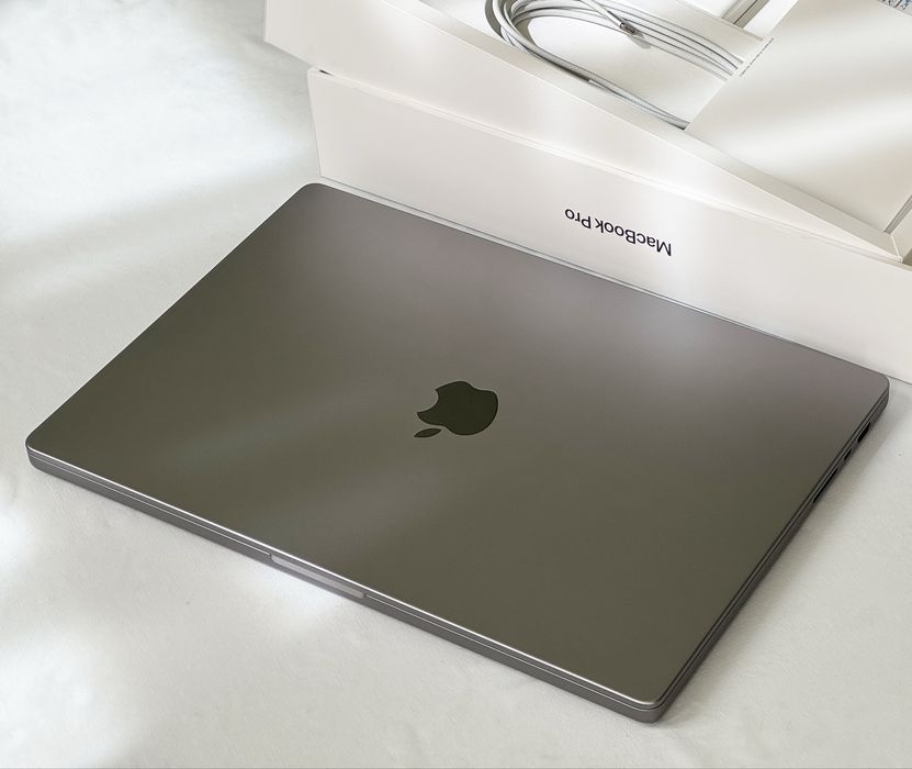 Macbook Pro 16 1m pro, 32 gb ram, 512 ssd