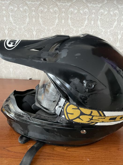 Продам мотошлем