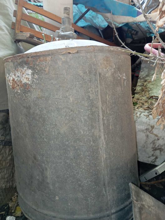 Продам бак для душа.цена 155т.