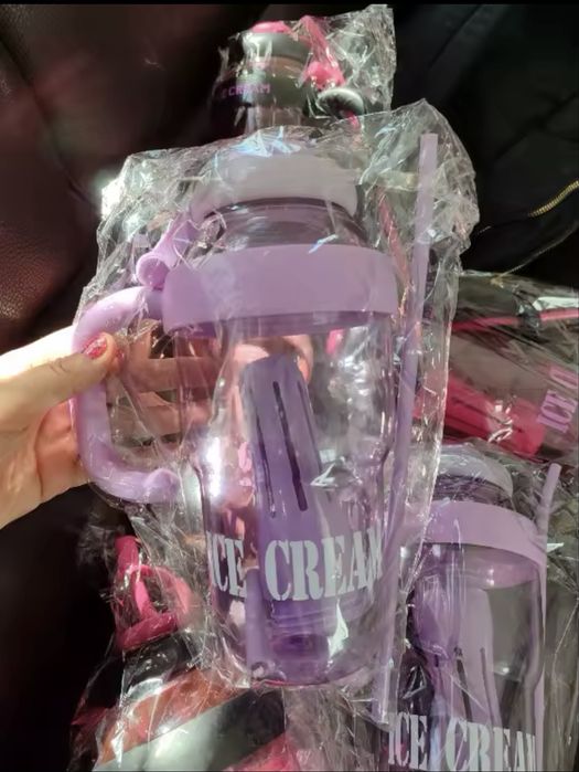 термос со стеклянными соломинками