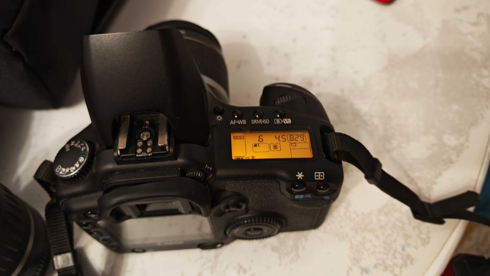 Obiective foto Canon 18-55,35-80,25-80, 35-105 Canon 30D , blitz