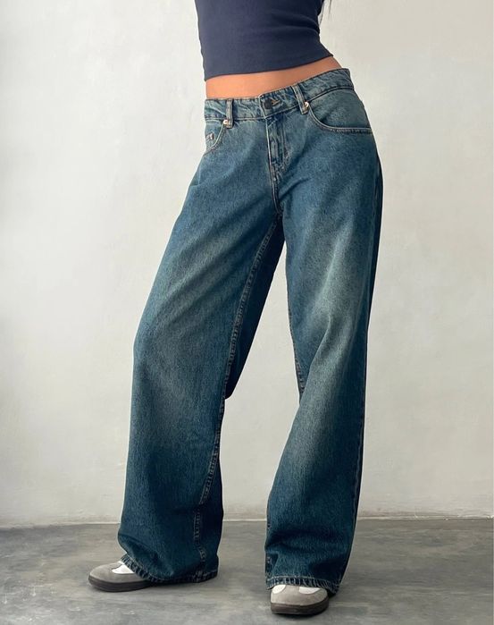 Roomy extra wide low rise jeans -brown blue acid