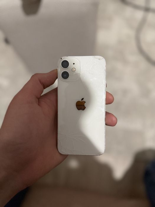 Iphone 12 mini  белый