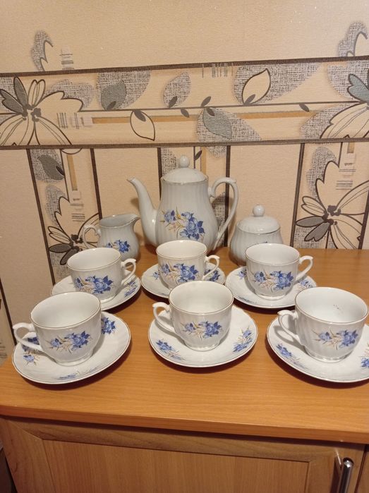 Продам чайный сервиз 2000тг