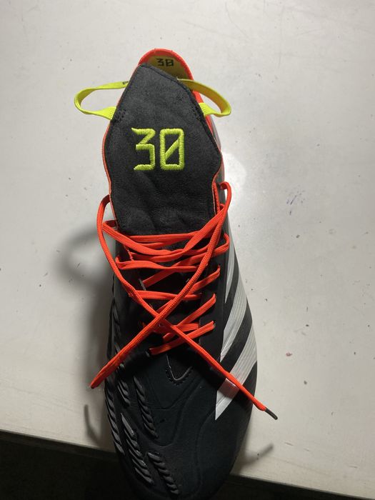 Продаю бутсы Адидас предатор 30