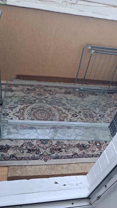 Продам аквариум на 85-90 литров