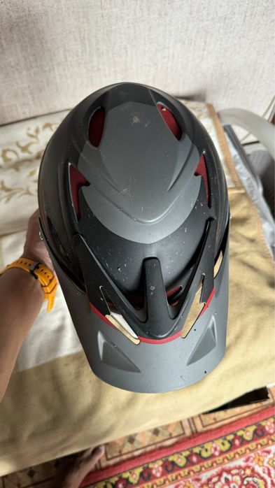 Шлем велосипедный или электробайка