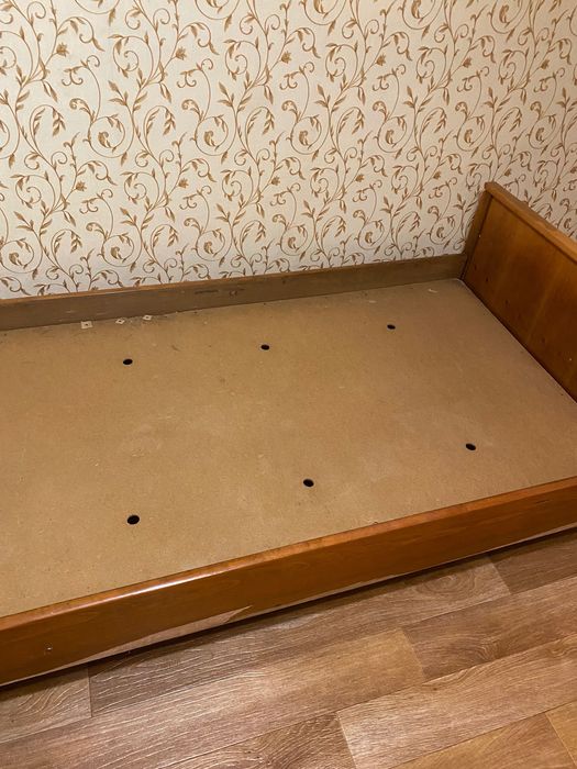Отдам     кровать