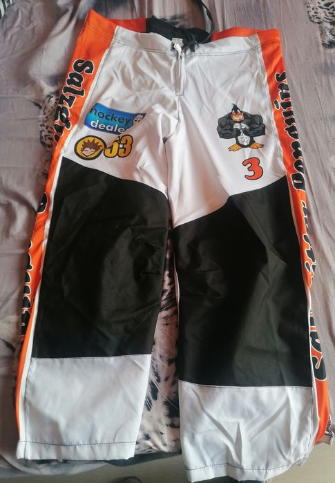 Pantaloni sport mărimea L
