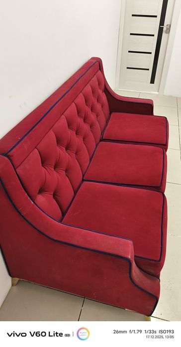 Диван сотилади СРОЧНО!!!