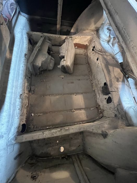 Ваз 21 07 кузов сотилади краскага тайор килинган