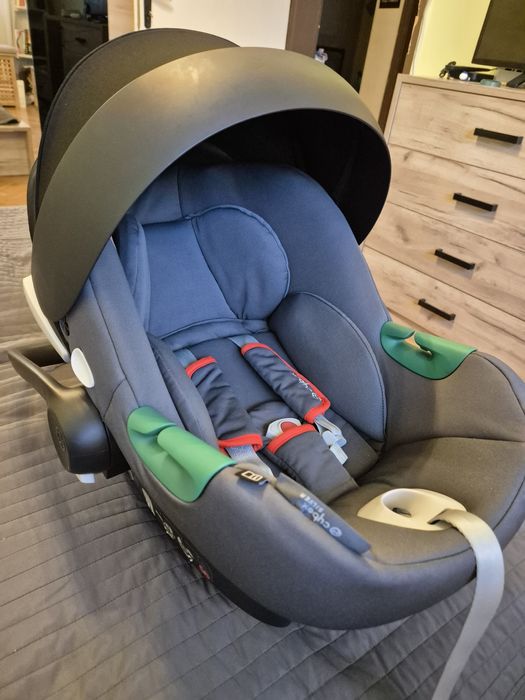 Столче Cybex Aton B2 с isofix база