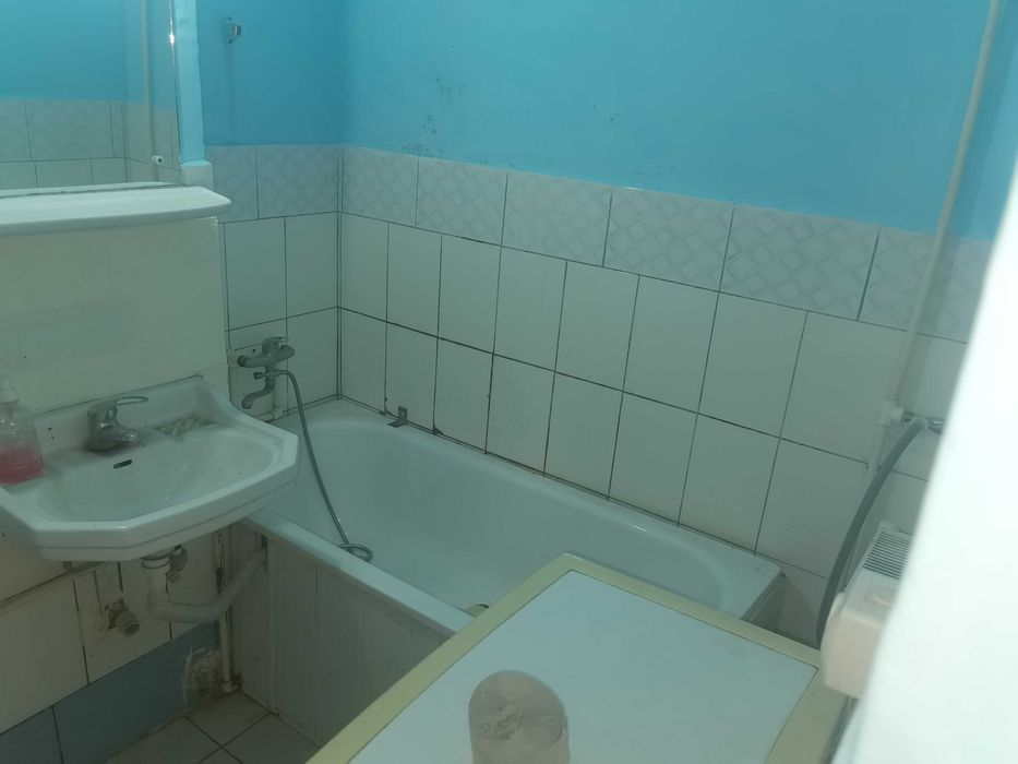 Închiriez garsoniera