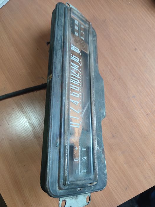 ЗиС 110 Панель приборов. Плафоны салона.