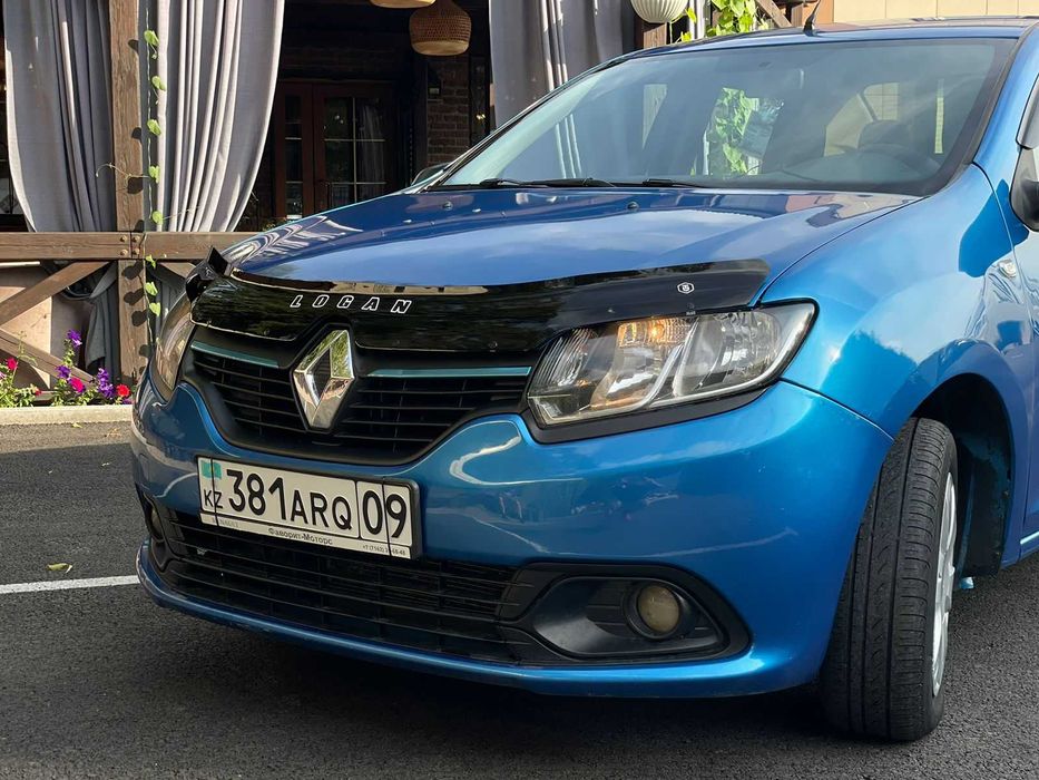 Продам машину Logan