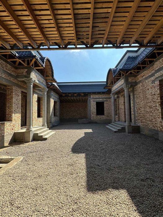 Шинам Ховли сотилади