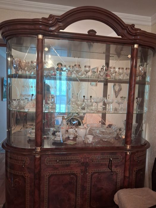 Сервант Итальянский