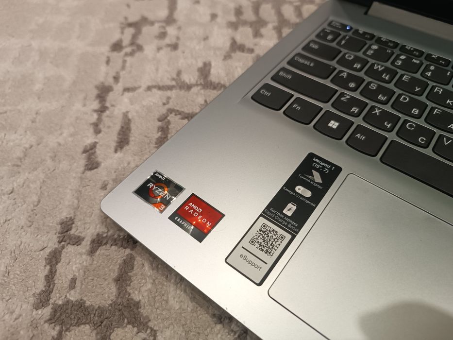 Ноутбук LENOVO Ryzen 3