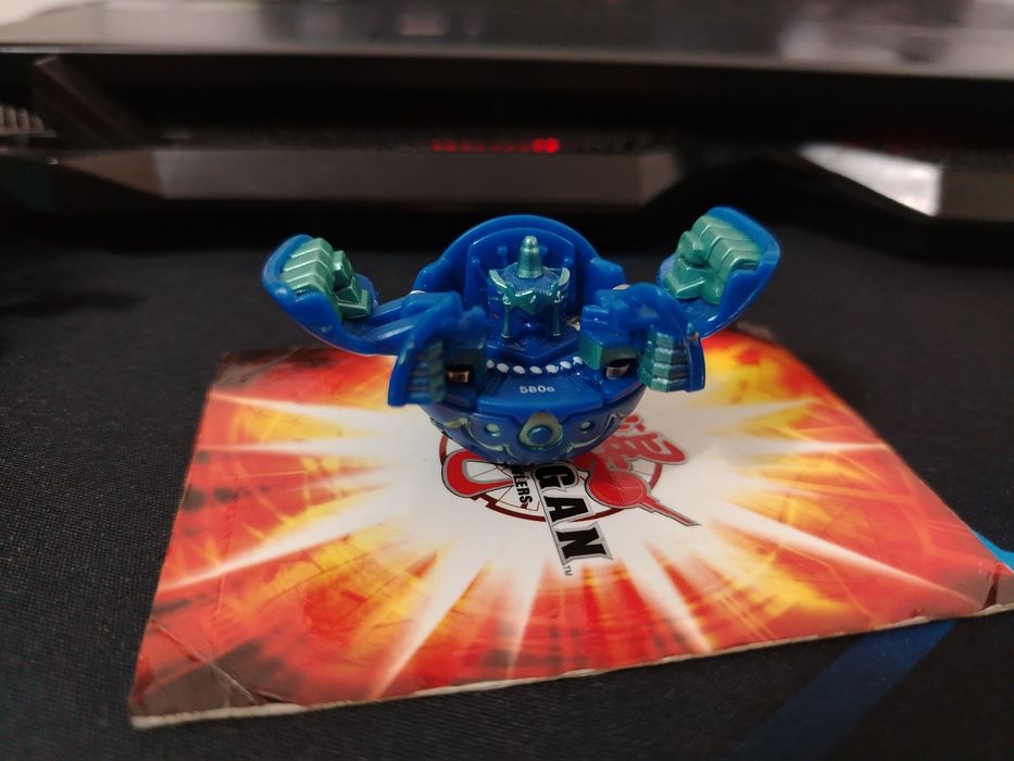 Lot 1 figurine bakugan